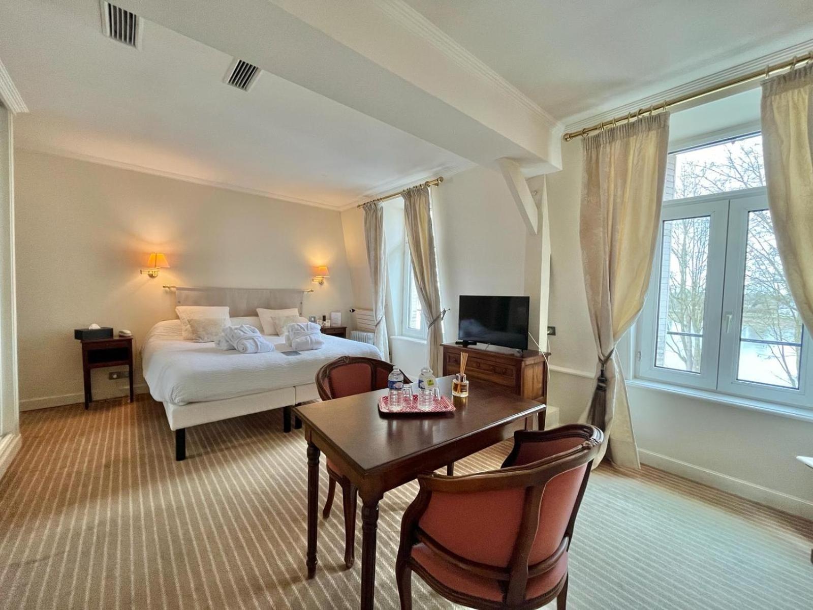 Logis Hôtel Le Rivage Gien Buitenkant foto