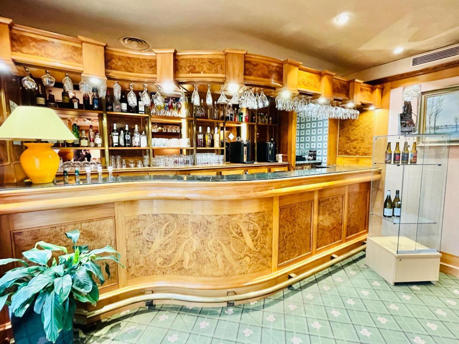 Logis Hôtel Le Rivage Gien Buitenkant foto