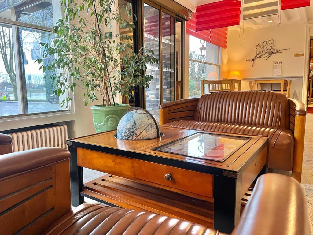 Logis Hôtel Le Rivage Gien Buitenkant foto